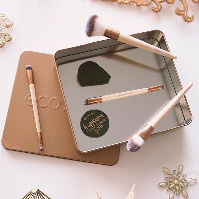 BỘ CỌ ECOTOOLS WARM WINTER GLOW BEAUTY KIT