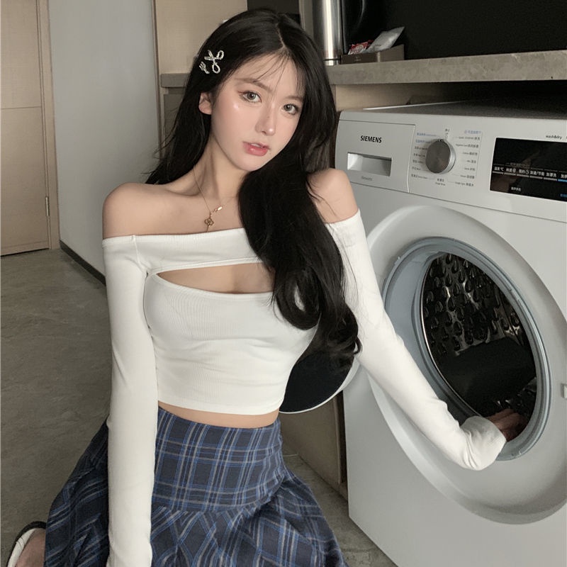 Áo croptop trễ vai dài tay dáng ôm gợi cảm cho nữ COZOK