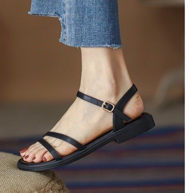 Sẵn Sandal đế bệt mũi tròn quai kép dây mảnh( sandal da mờ)