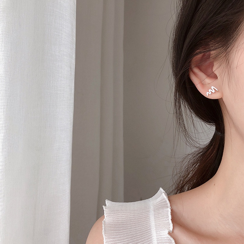 Đôi bông tai bạc S925 hình trái tim nhỏ đơn giản chống dị ứng thời trang