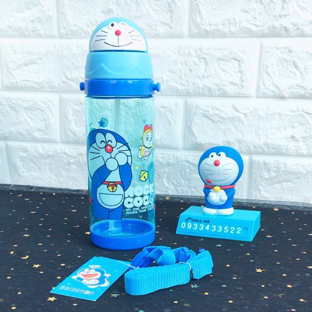 BÌNH NƯỚC CÓ DÂY ĐEO DOREMON DORAEMON