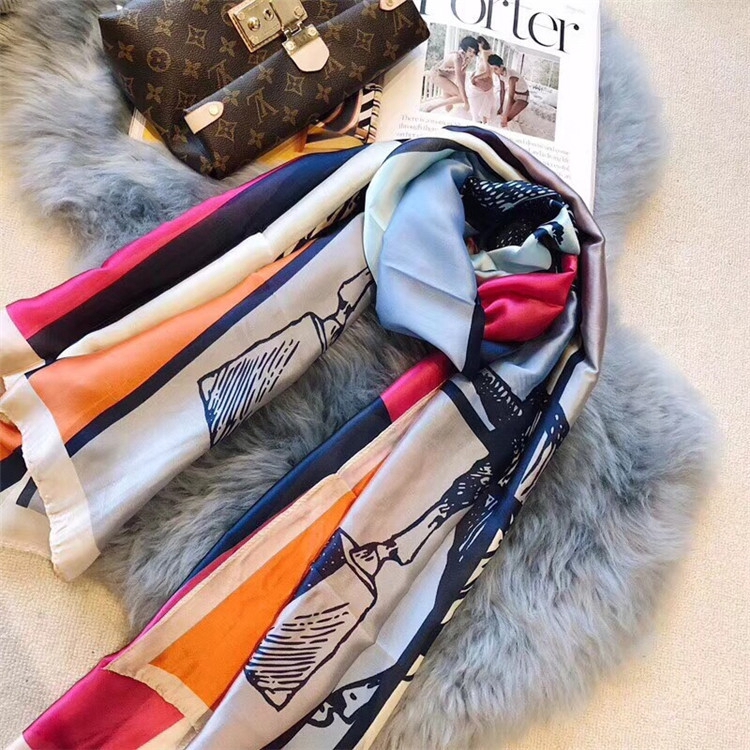 Khăn Choàng Lụa Dài Mềm Mại In Họa Tiết Ngựa Thời Trang Đi Biển Cho Nữ