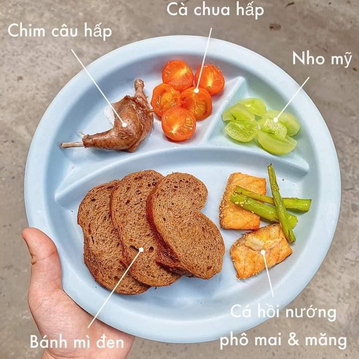 Khay ăn cho bé hình tròn 3 ngăn sợi tre
