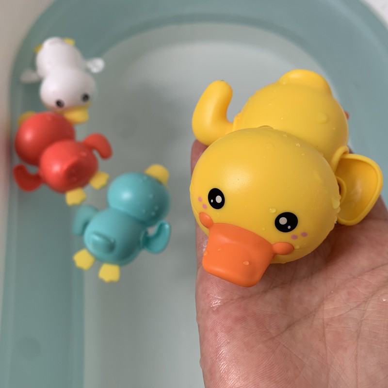 Đồ Chơi Nhà Tắm Hình Vịt/Gà Con Bơi Lội Ngộ Nghĩnh