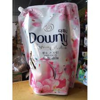 Nước xả Downy hoa anh đào 2,4L