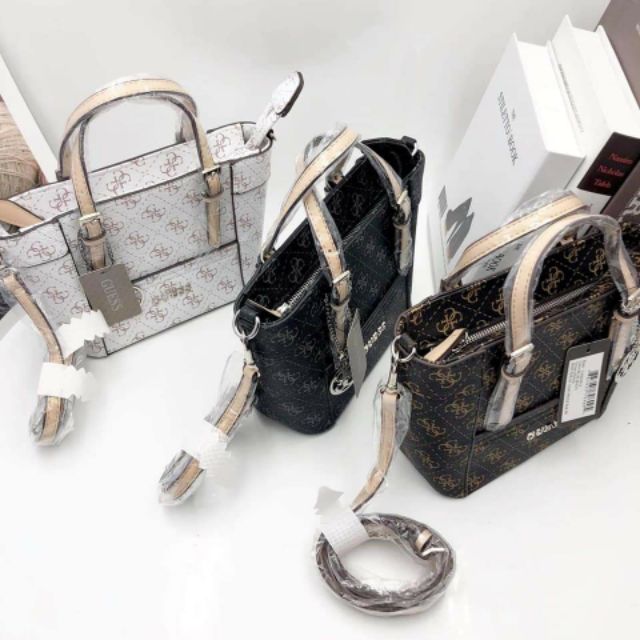 Túi Guess tote Mini Da sần, Hàng xuất Dư Auth