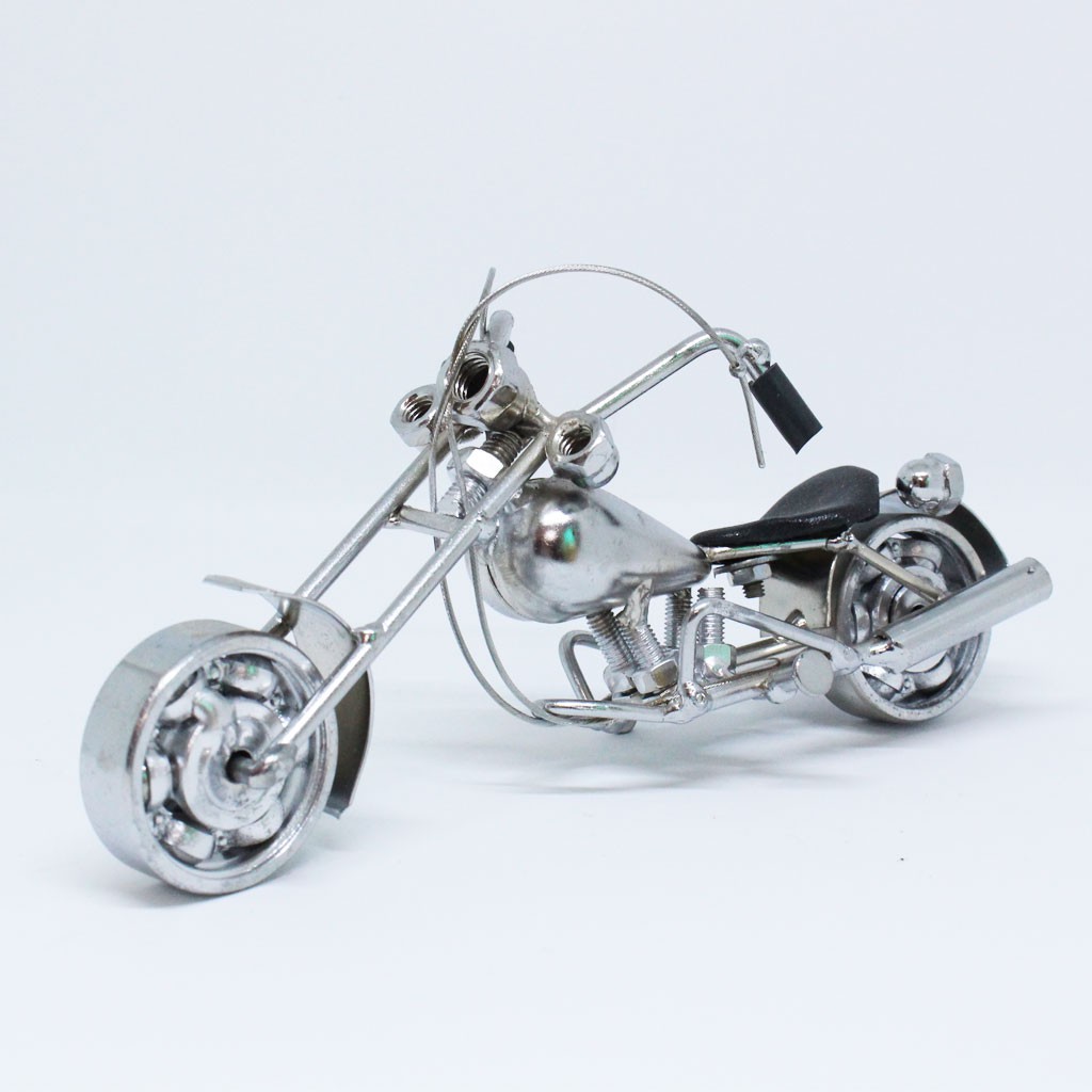 Mô hình trang trí độc đáo làm bằng sắt chủ đề phương tiện - Xe Moto màu Bạc