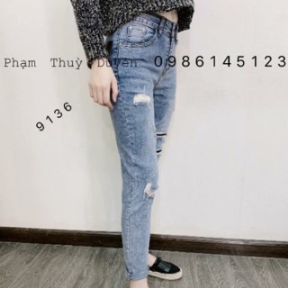 Quần jean thêu gugi