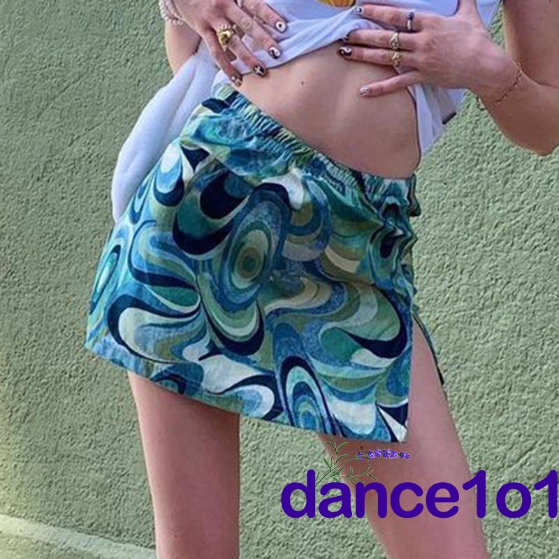 Chân váy lưng cao xẻ tà in hoạ tiết quyến rũ