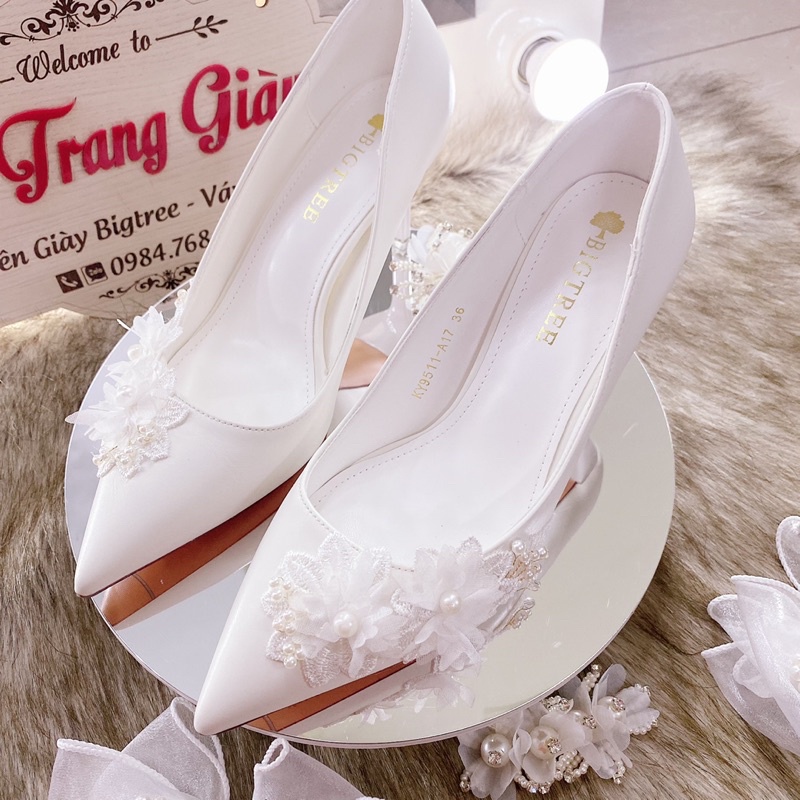 GIÀY CƯỚI CÔ DÂU, GIÀY CƯỚI THIẾT KẾ CAO CẤP 2 HOA CÚC CÓ SẴN
