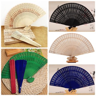 Quạt gỗ đàn hương dùng để trang trí oản, trang trí ngày tết và làm đạo cụ chụp ảnh
