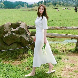 Đầm trắng dáng dài thắt nơ sau, đầm maxi màu trắng thuần khiết, đầm vintage trắng dáng dài, đầm trắng xòe trong sáng