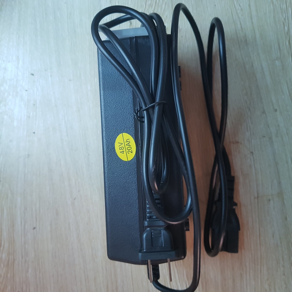 Sạc xe điện Sky - E 48V 20 AH hàng chân đặc chính hãng