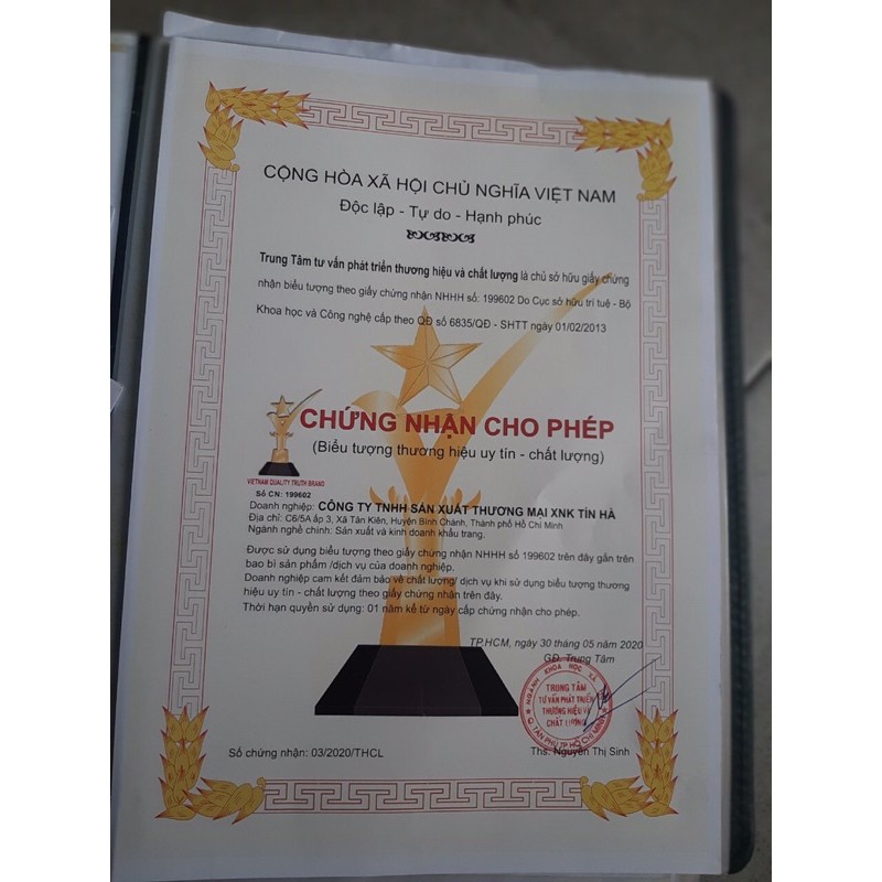 Khẩu trang y tế 4 lớp kháng khuẩn hộp 50 cái chuẩn ISO