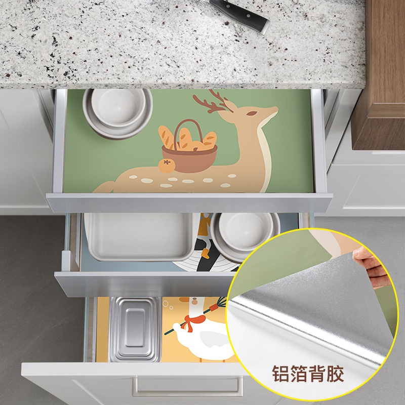 Hình dán tường trang trí nhà bếp kích thước 45x75cm tiện dụng