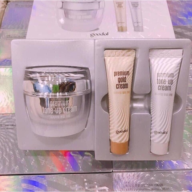 Set Kem ốc sên dưỡng trắng da Goodal Premium Tone-up Cream Gift Set