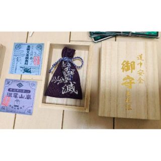 Hộp hoa tử đằng - CS168