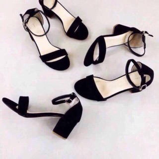 Sandal quai ngang