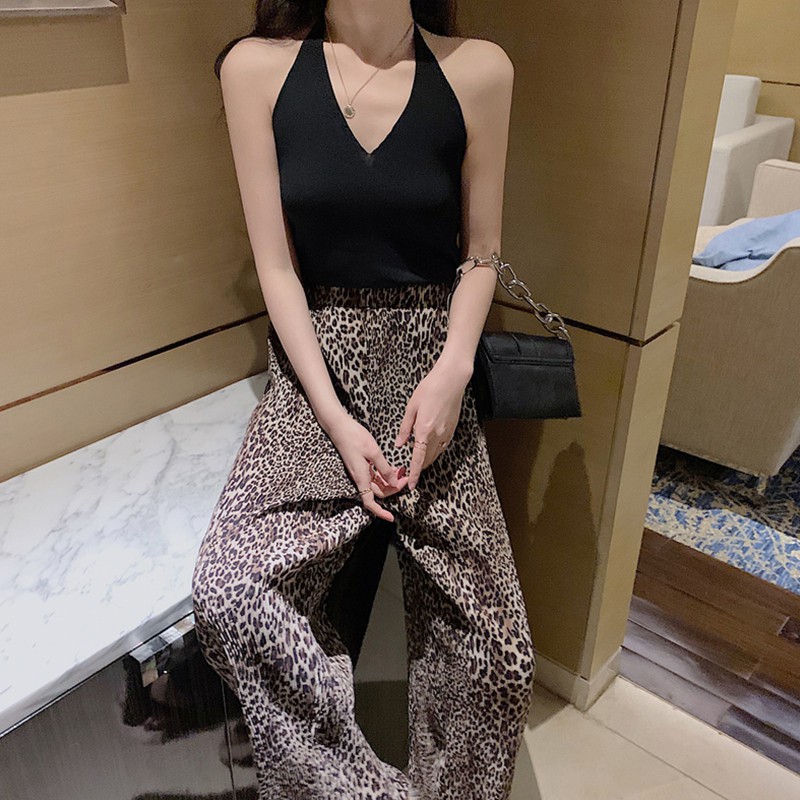 ❁Mùa hè phong cách Hồng Kông mới, bộ đồ giảm tuổi và mỏng, nữ retro sang trọng voan họa tiết da báo xếp nếp quần t ་