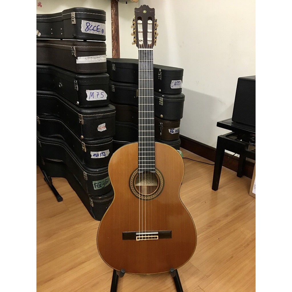 Guitar Classic Yamaha C200