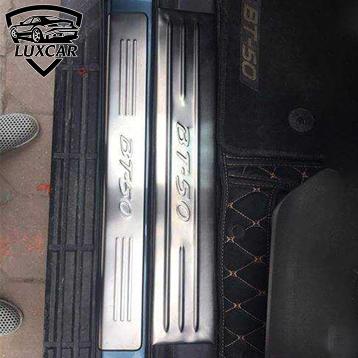 Ốp bậc cửa xe MAZDA BT50 - Chất liệu INOX cao cấp LUXCAR