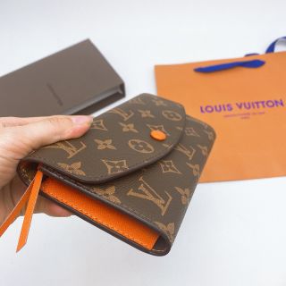 Ví LV fullbox mẫu mới sang hết nấc