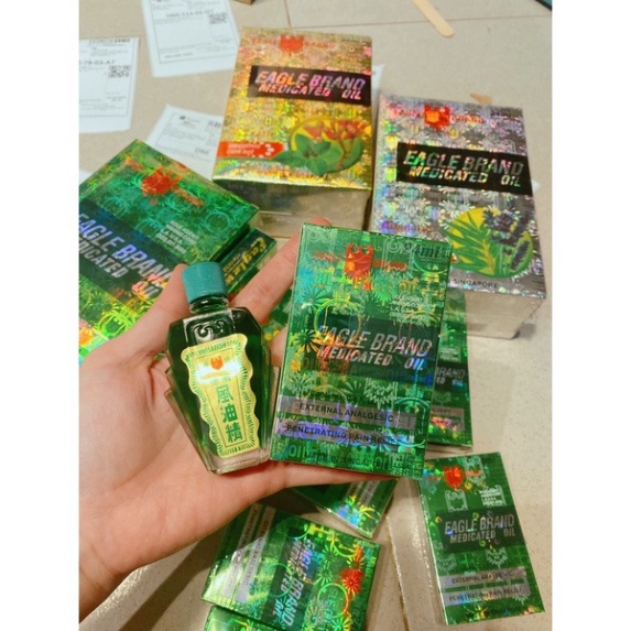 Dầu con Ó 24ml màu xanh hương bạc hà