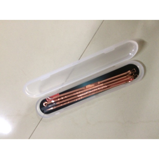 Bộ dụng cụ nặn mụn inox