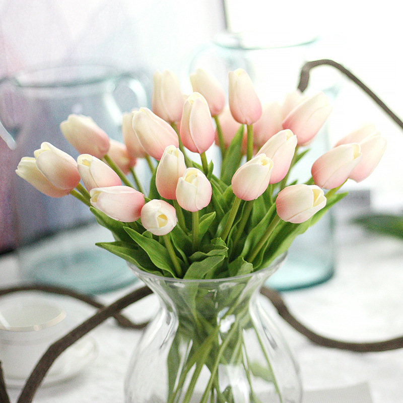 Hoa Tulip Giả Trang Trí Tiệc Cưới