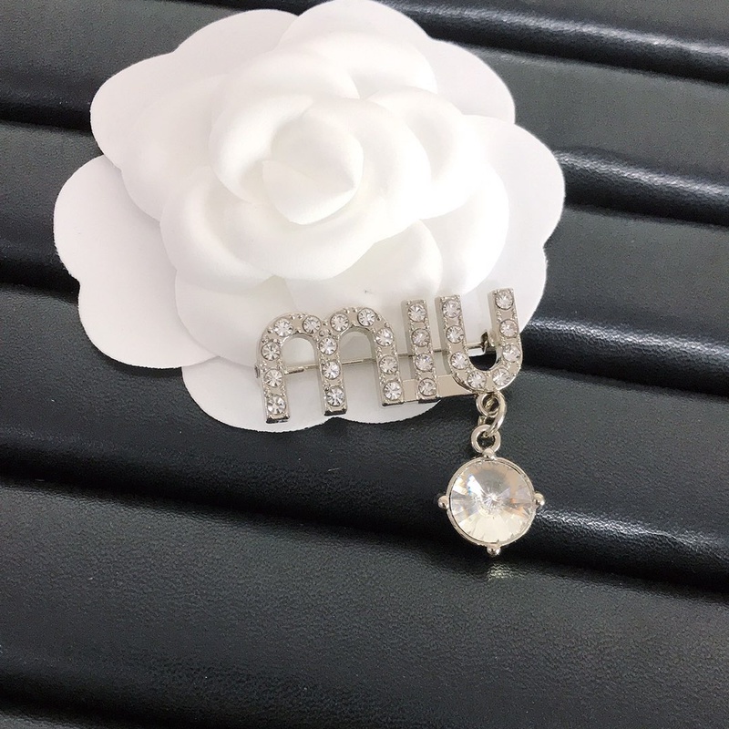 Ghim Cài Áo Kim Loại Hình Chữ Cái Đính Đá Toàn Diện