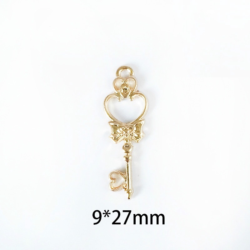 Set 2 Móc Khóa Khung Kim Loại Hình Chìa Khóa/Mặt Trăng/Ngôi Sao Độc Đáo