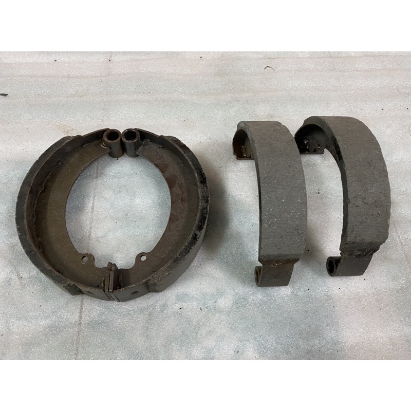 Bộ má phanh,bố thắng 16,5cm, 4 chiếc loại đường kính 16,5cm dùng lắp ráp thay thế cho cầu sau xe 3 bánh,4 bánh