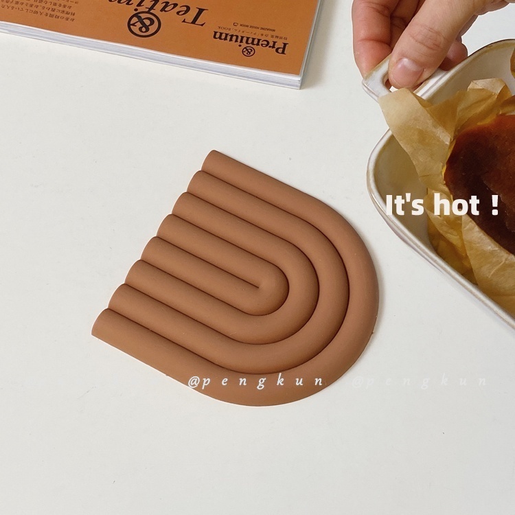 Tấm Lót Nồi Cách Nhiệt Bằng Silicone Cách Nhiệt Phong Cách Hàn Quốc Rainbow Silicone chống cháy cách nhiệt Mat chịu nhiệt độ cao Bát đĩa Mat Coaster Pan Mat cho gia đình đa chức năng Bữa ăn Mat Nordic Wind INS Korean Wind
