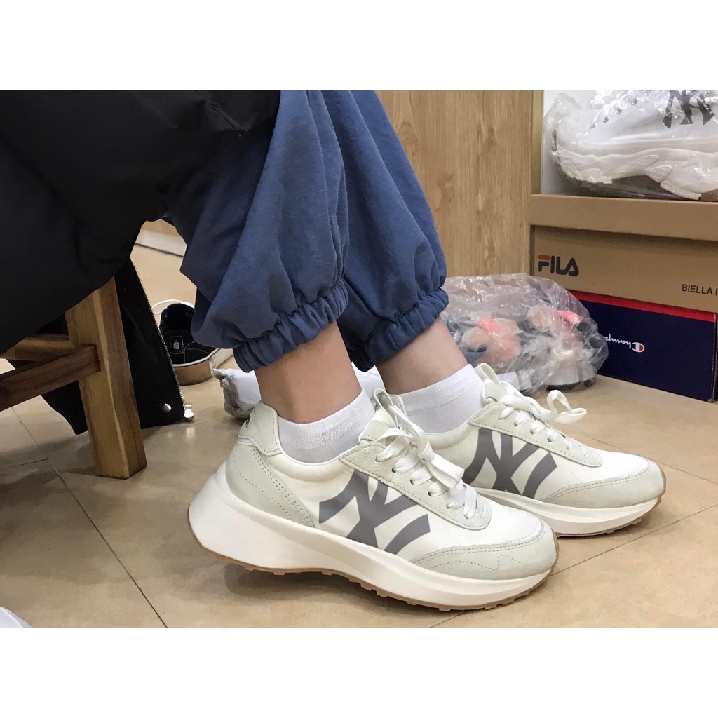 [CHÍNH HÃNG] - GIÀY MLB CHUNKY JOGGER NEW YORK YANKEES - *GREY* - Code: 32SHX1111