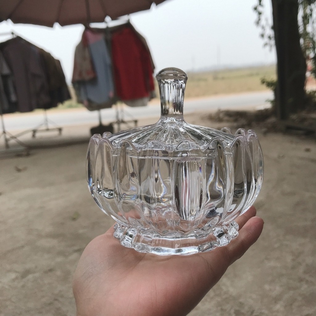 Thố thuỷ tinh đựng bánh kẹo, khay mứt thuỷ tinh kiẻu dáng Bàn Tay Phật Sang Trọng, May Mắn