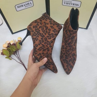 Bốt cao cấp hàng quảng châu