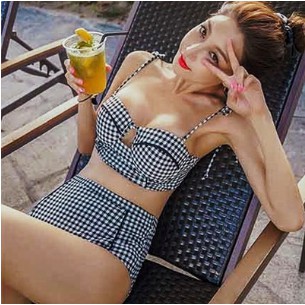 Đồ bơi/ Bikini kẻ caro đen trắng 2 mảnh cúp ngực cạp cao (có ảnh thật)