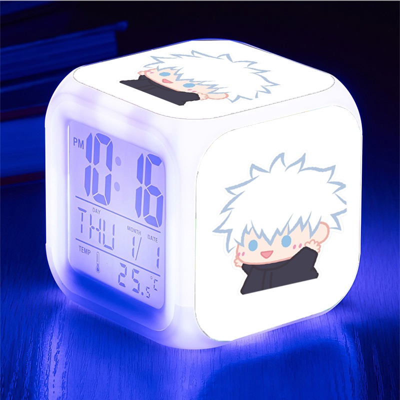 Đồng hồ báo thức để bàn in hình GOJOU SATORU JUJUTSU KAISEN ver TẬP THỂ DỤC anime LED đổi màu