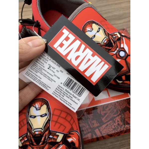 Giày slipon Marvel đỏ