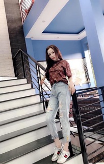 Quần bò rách cạp cao