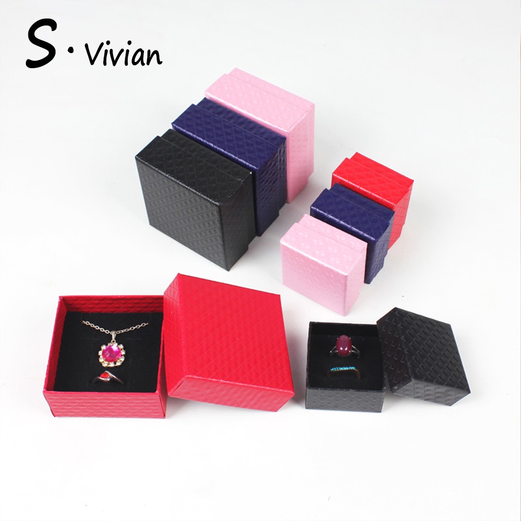 Hộp đựng trang sức hình vuông làm từ giấy kraft thiết kế tinh tế tiện lợi