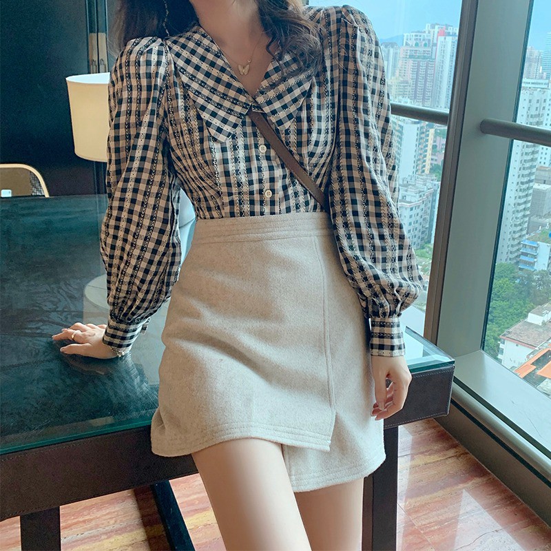 Áo sơ mi kẻ sọc cổ búp bê phối ren retro phong cách Hồng Kông