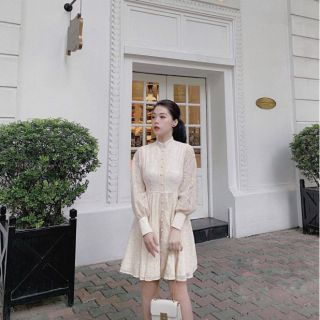 Váy ren kiêu sa tay bồng ảnh feedback