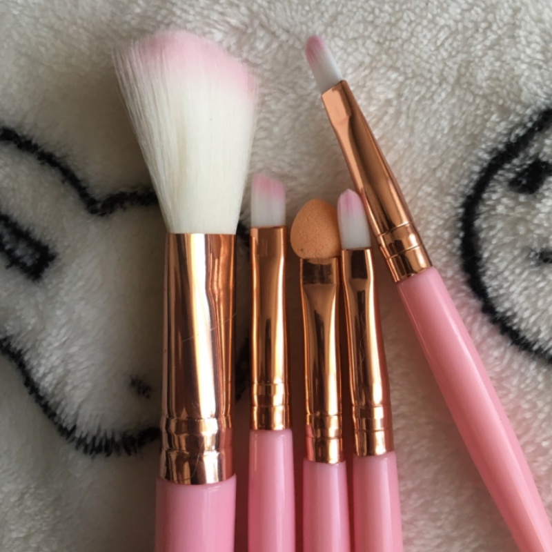 [Hàng mới về] Set 5 cọ trang điểm cầm tay màu hồng/đen mềm mại đa năng