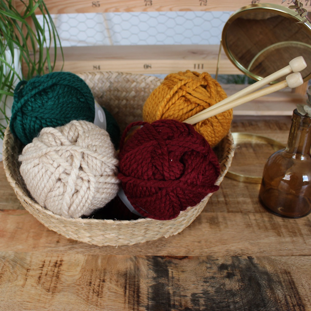 CROWN Cuộn len đan tay AC , Acyrlic đan móc kim 10mm DMC Knitty 10