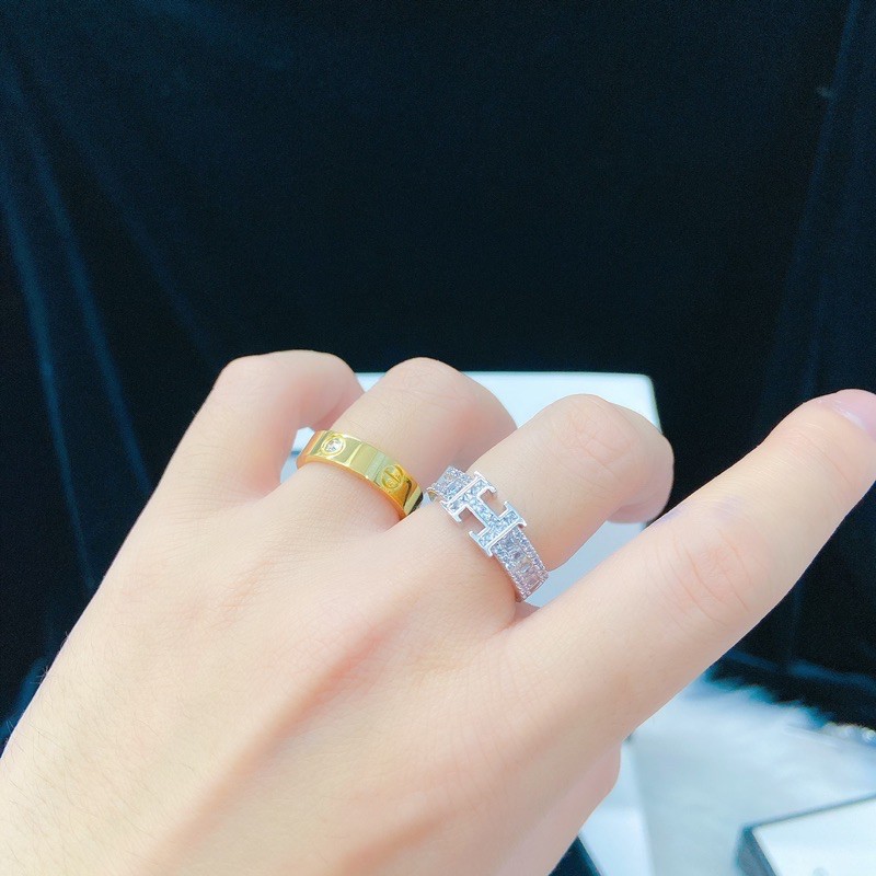 Nhẩn H full xoàn mạ bạch kim