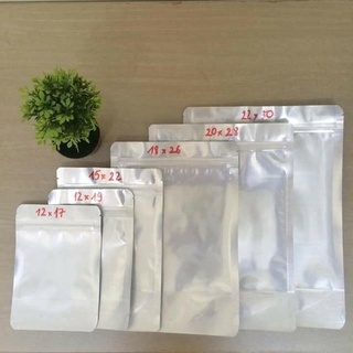 Túi Zip 2 có 1 mặt bạc và 1mặt trong suốt 22x30