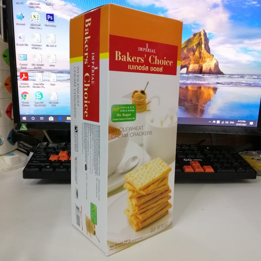 Bánh Quy Lúa Mì Imperial Bakers' Choice Whole Wheat Cream Cracker (Hộp 240g)