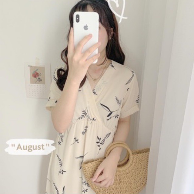 Váy hoạ tiết hoa