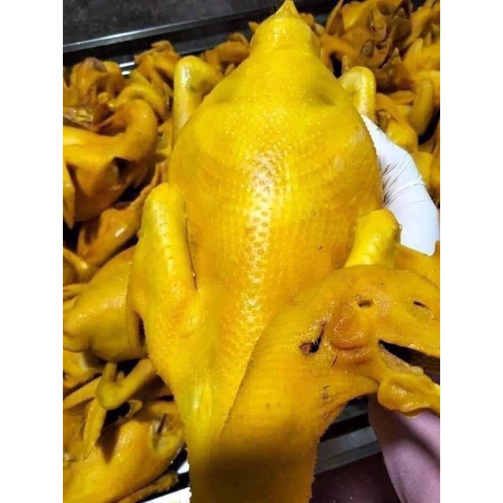 Gà ủ muối nguyên con